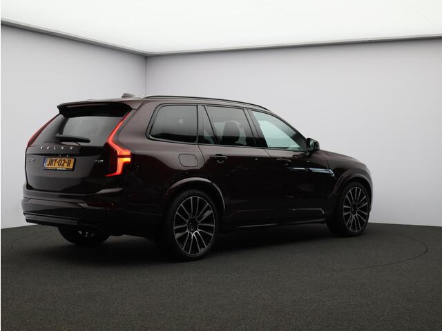 Volvo XC90 T8 455PK Plug-in hybrid AWD Ultra Dark / Facelift / Luchtvering / Head-up Display / 22"/ 360 camera / Pano. dak / Stoel-, stuur- & achterbankverwaming / Elektr. stoelverstelling / BLIS / Matrix Led /