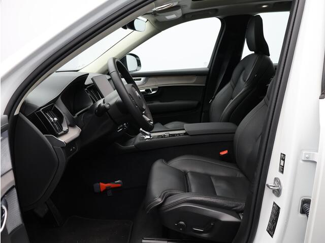 Volvo XC90 2.0 T8 Plug-in hybrid AWD Ultra Dark / Trekhaak / B&W Audio / Stoelventilatie+Massage / Luchtvering / 360 Camera / Head-Up Display / Panoramadak /