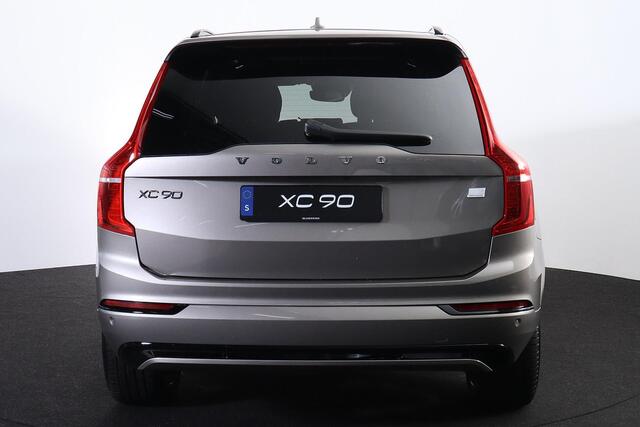Volvo XC90 T8 Recharge AWD R-Design - Panorama/schuifdak - IntelliSafe Assist & Surround - Harman/Kardon audio - Adaptieve LED koplampen - Elektr. bedienb. voorstoelen met geheugen - Parkeercamera achter - Verwarmde voorstoelen & stuur - Head up display - Climate-Co