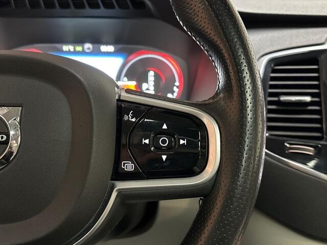 Volvo XC90 2.0 T8 Twin Engine AWD Inscription 7 Persoons 408Pk Automaat (PANORAMADAK, APPLE CARPLAY, MEMORY SEATS, LEDER, STOELVERWARMING, ELEK ACHTERKLEP, GETINT GLAS, CAMERA, NIEUWSTAAT)