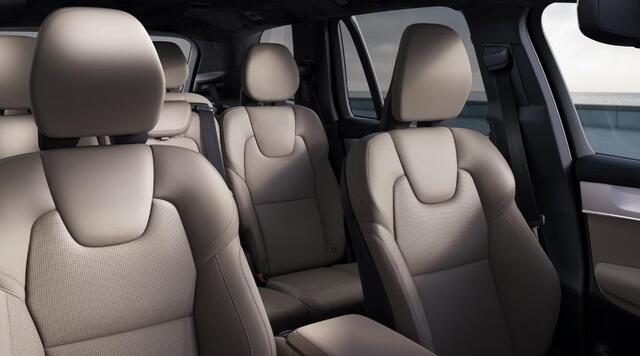 Volvo XC90 2.0 T8 Plug-in hybrid AWD Ultra Dark Executive Executive | Luchtvering | Gelaagd Glas | Bowers & Wilkins | Massage & Ventilatie Stoelen | Panoramadak |