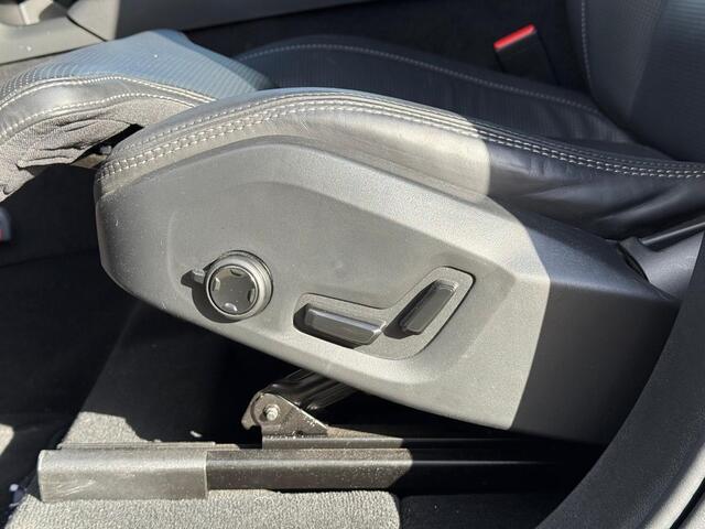 Volvo XC90 2.0 T8 Plug-in hybrid AWD Ultra Dark | Luchtvering | Bowers & Wilkins | 360 Camera | Panoramadak | Nappaleder met ventilatie & massage |