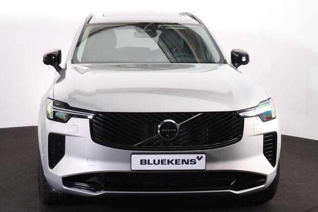 Volvo XC90 T8 Recharge AWD Plus Dark - IntelliSafe Assist & Surround - Panorama/schuifdak - Luchtvering - 360º Camera - Bowers & Wilkins audio - Adaptieve LED koplampen - Verwarmde voorstoelen, stuur & achterbank - Parkeersensoren voor & achter - Elektr. bedienb. vo