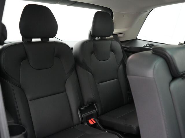 Volvo XC90 T8 Recharge AWD Inscription 7 Persoons PHEV 394pk | Panodak | Adaptive Cruise | Camera | Lederen Sportstoelen Memory & Verwarmd | Stuur Verwarmd | Keyless | Blis | Apple Carplay | Navigatie | DAB | Plug In Hybrid |