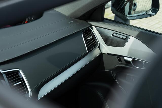 Volvo XC90 2.0 T8 Recharge AWD Ultimate Dark | Adaptieve Cruise Control | Panoramadak | Luchtvering | Trekhaak | 360° Parkeercamera | Stoel-/Stuurverwarming | Nappa Lederen Sportstoelen | Head-Up Display |