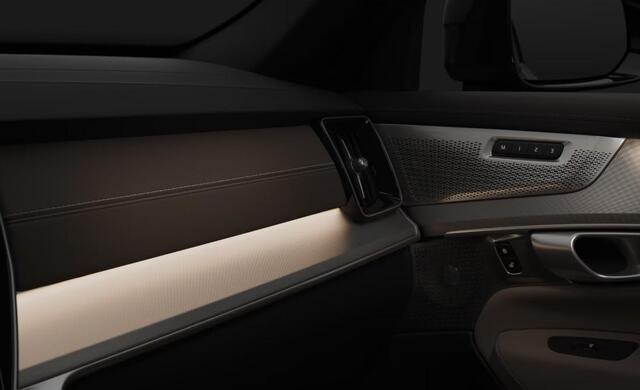 Volvo XC90 2.0 T8 Plug-in hybrid AWD Ultra Dark | Executive Edition | Luchtvering | Gelaagd Glas | Bowers & Wilkins | Massage & Ventilatie Stoelen | Panoramadak |