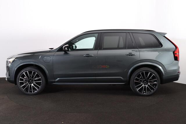 Volvo XC90 T8 Recharge AWD Ultra Dark Exec. Ed. - Luchtvering - Panorama/schuifdak - IntelliSafe Assist & Surround - 360º Camera - Bowers & Wilkins audio - Adaptieve LED koplampen - Verwarmde voorstoelen, stuur & achterbank - Parkeersensoren voor & achter - Elektr. 