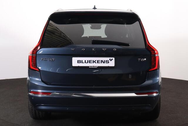 Volvo XC90 T8 Recharge AWD Ultra Bright - Luchtvering - Panorama/schuifdak - IntelliSafe Assist & Surround - 360º Camera - Bowers & Wilkins audio - Adaptieve LED koplampen - Verwarmde voorstoelen, stuur & achterbank - Parkeersensoren voor & achter - Elektr. bedienb.