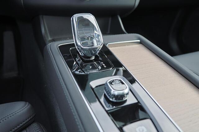 Volvo XC90 T8 Recharge AWD Plus Bright - Panorama/schuifdak - IntelliSafe Assist & Surround - 360º Camera - Harman/Kardon audio - Adaptieve LED koplampen - Verwarmde voorstoelen, stuur & achterbank - Parkeersensoren voor & achter - Elektr. bedienb. voorstoelen met g