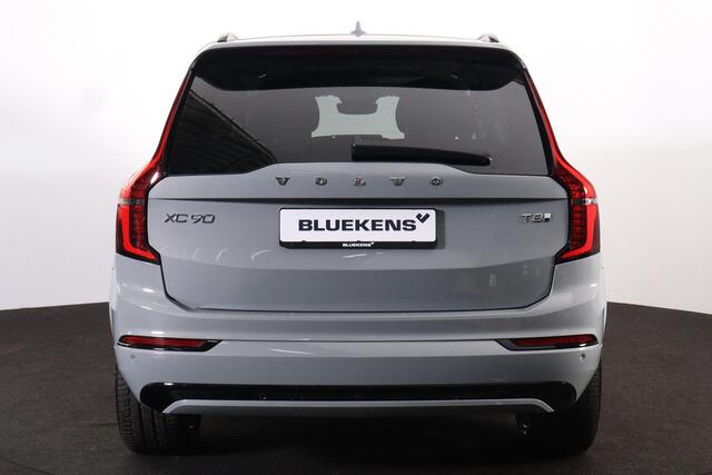 Volvo XC90 T8 Recharge AWD Ultra Dark - Panorama/schuifdak - IntelliSafe Assist & Surround - 360º Camera - Harman/Kardon audio - Adaptieve LED koplampen - Verwarmde voorstoelen, stuur & achterbank - Parkeersensoren voor & achter - Elektr. bedienb. voorstoelen met ge