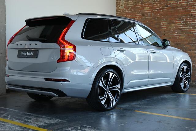Volvo XC90 T8 Recharge AWD Ultimate Dark | Luchtvering | Bowers & Wilkins Premium Audio | Google Infotainment | 22" Lichtmetalen velgen | 360° Parkeercamera | Parkeersensoren voor + achter |