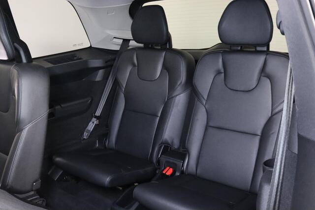 Volvo XC90 2.0 T8 Twin Engine AWD Momentum 7-Persoons Panoramadak, Head-Up, Trekhaak, Volleder, ACC