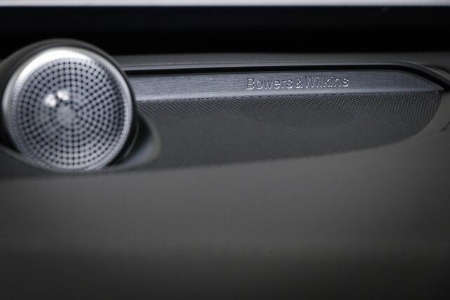 Volvo XC90 2.0 T8 Recharge AWD Ultimate Dark | LEDER PACK | LUCHTVERING | PANORAMADAK | BOWERS & WILKINS | 360 CAMERA | TREKHAAK | 22"