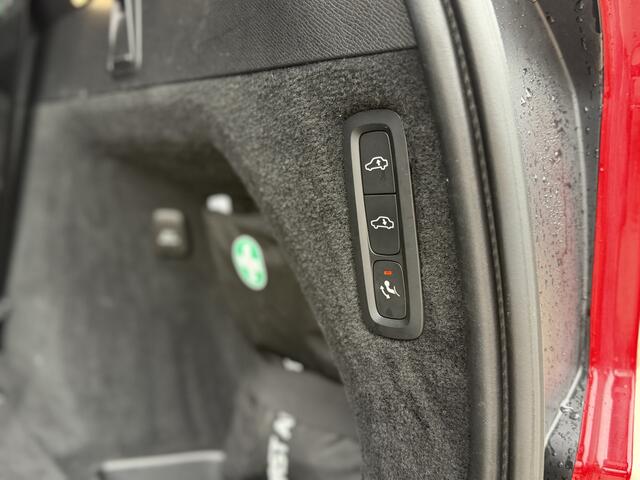 Volvo XC90 2.0 T8 Twin Engine AWD R-Design | Luchtvering | 360 Camera | Bowers & Wilkins Audio