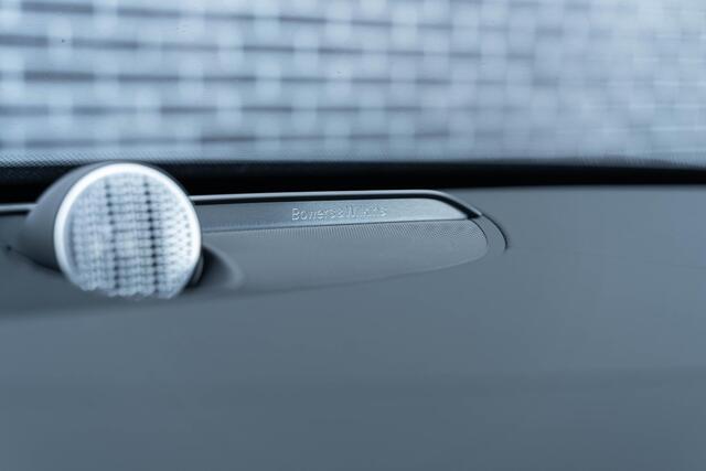Volvo XC90 T8 Plug-in hybrid AWD Ultra Black Ed. Exec. | Google | Long Range | Bowers & Wilkins Audio | Memory | Luchtvering | Stoelventilatie | Massage | Panoramadak | Gelamineerde Zijruiten Rondom | Nappa Lederen Bekleding | Zwarte Hemelbekleding | Keyless | Getin