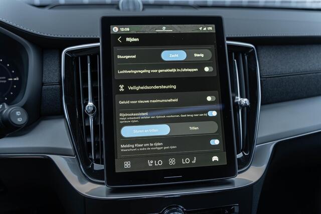 Volvo XC90 T8 Plug-in hybrid AWD Ultra Black Ed. Exec. | Google | Long Range | Bowers & Wilkins Audio | Memory | Luchtvering | Stoelventilatie | Massage | Panoramadak | Gelamineerde Zijruiten Rondom | Nappa Lederen Bekleding | Zwarte Hemelbekleding | Keyless | Getin