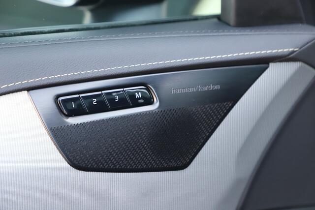 Volvo XC90 2.0 T8 Recharge AWD R-Design | 455 PK | Luchtvering | 7-Persoons | Pano | Keyless-go | Memory | Harman/Kardon | Stuurwielverw. | Camera | 2022.