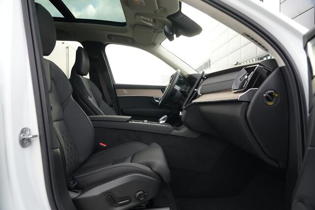 Volvo XC90 2.0 T8 Plug-in hybrid AWD Plus Dark 455pk Panoramadak/Luchtvering/Trekhaak