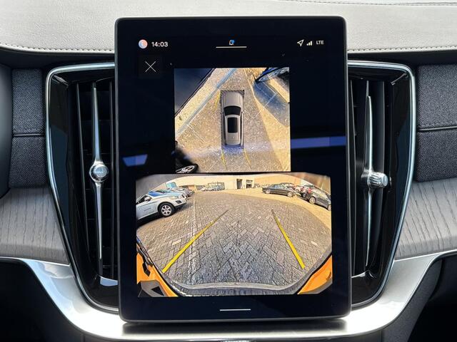 Volvo XC90 2.0 T8 Plug-in hybrid AWD Ultra Dark Panorama dak / Massage / Head-up display / Luchtvering / Elektr. stoelverstelling / Stoel-, stuur-, achterbank verwarming / Bowers & Wilkins