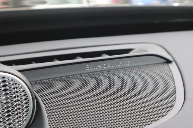 Volvo XC90 2.0 T8 PHEV AWD Ultra Black Edition Bow&Wilk I Luchtvering I Elek.Trek. I HUD