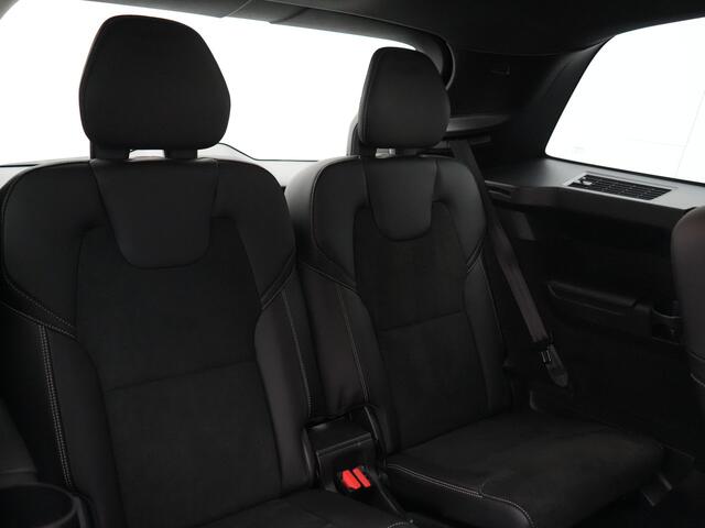 Volvo XC90 T8 Recharge AWD R-Design Long Range PHEV 456pk Dealer O.H | Adaptive Cruise | Camera | Lederen Sportstoelen Memory & Verwarmd | Apple Carplay | Keyless | BLIS | Pilot Assist | Stuurverwarming | Virtual | Navigatie | DAB | 20"L.M | Plug In Hybrid |