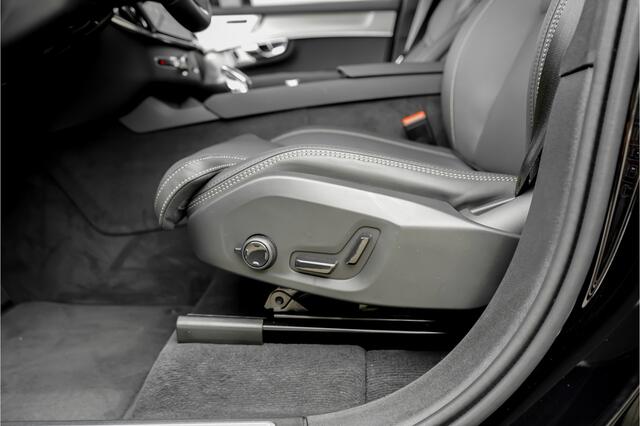 Volvo XC90 2.0 T8 Plug-in AWD Ultra Black 7p Model 2026 B&W Pano Massage Stoelventilatie Trekhaak