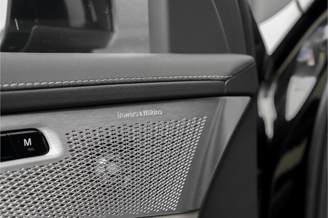 Volvo XC90 2.0 T8 Plug-in AWD Ultra Black 7p Model 2026 B&W Pano Massage Stoelventilatie Trekhaak
