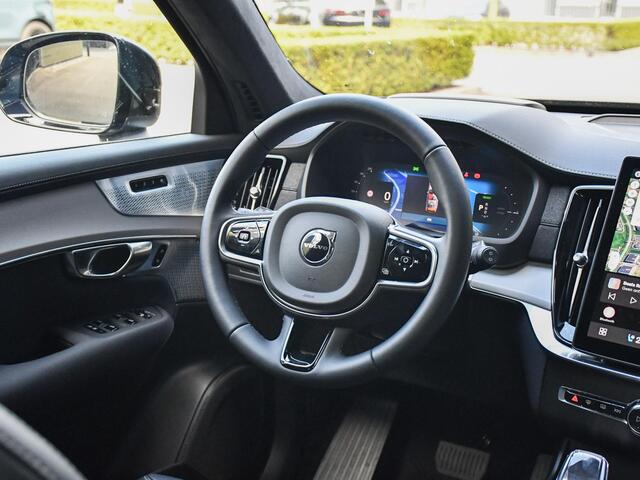 Volvo XC90 2.0 T8 Plug-in hybrid AWD Plus Dark | 7 Persoons | Stuurwiel verwarming | Trekhaak l Schuif- /kantel Pano l 360 cam l 22"