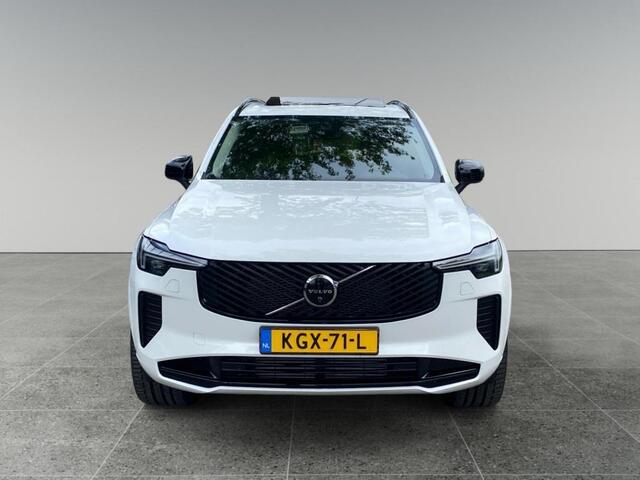 Volvo XC90 Plus Dark Recharge Plug-In Hybrid AWD