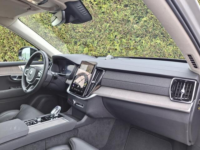 Volvo XC90 T8 Plug-in hybrid AWD Ultra Dark | Luchtvering | Trekhaak | Massagestoelen | Bowers & Wilkins |