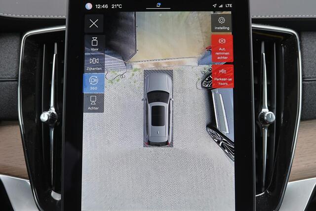 Volvo XC90 T8 Recharge AWD Plus Bright - Luchtvering - Panorama/schuifdak - IntelliSafe Assist & Surround - 360º Camera - Harman/Kardon audio - Adaptieve LED koplampen - Verwarmde voorstoelen, stuur & achterbank - Parkeersensoren voor & achter - Elektr. bedienb. voorstoelen met geheugen - Head up display - Draadloze tel. lader - Extra getint glas - 21' LMV