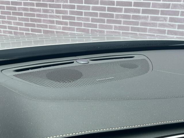 Volvo XC90 2.0 T8 Twin Engine AWD R-Design | Polestar Tuning | Trekhaak | Head-up Display | Harman Kardon Audio | Panoramadak | Achteruitrijcamera | Keyless Entry | Lichtmetalen Velgen 22 inch | Cruise Control Adaptief | BLIS | Navigatie – foto 7