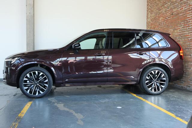 Volvo XC90 T8 Plug-in hybrid AWD Ultra Dark | Demo Deal | Luchtvering | Harman Kardon Premium Audio | Adaptive Cruise Control | 360° Parkeercamera | Parkeersensoren voor + achter | Parkeerverwarming | Stoelverwarming | Stuurwielverwarming