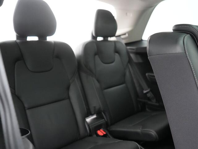 Volvo XC90 T8 Recharge AWD Inscription 7 Persoons PHEV 395pk Dealer O.H | Panodak | Head Up | Adaptive Cruise | Nappa Lederen Sportstoelen Memory & Verwarmd | Harman / Kardon | 360 Camera | Blis | Apple Carplay | Keyless | Navigatie | Virtual | 21" L.M | DAB | Plug In Hybrid |