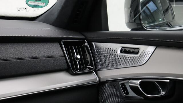 Volvo XC90 2.0 T8 Plug-in hybrid AWD Ultra Black Edition | Massage | Bowers & Wilkins | Luchtvering | Panoramadak | Head-up | Trekhaak