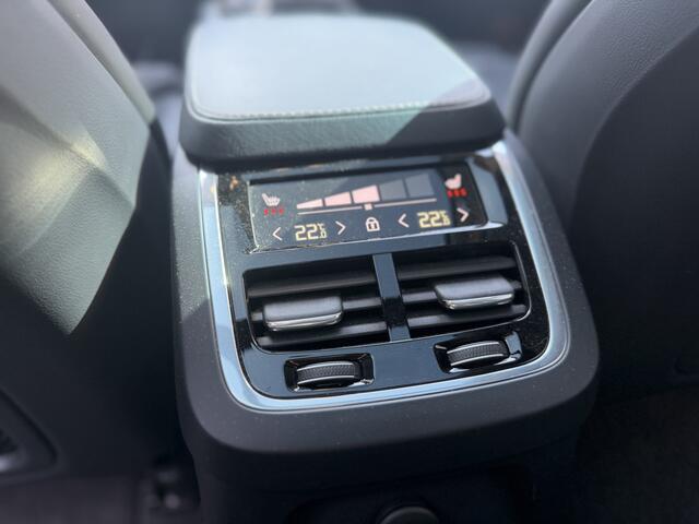 Volvo XC90 2.0 T8 Recharge AWD Ultimate Dark | Luchtvering | Bowers & Wilkins Audio | 360 camera | 22 inch