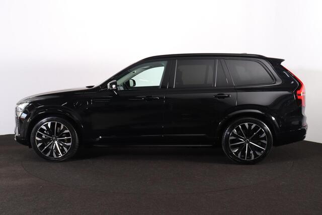 Volvo XC90 T8 Recharge AWD Ultra Dark - Luchtvering - Panorama/schuifdak - IntelliSafe Assist & Surround - 360º Camera - Bowers & Wilkins audio - Adaptieve LED koplampen - Verwarmde voorstoelen, stuur & achterbank - Parkeersensoren voor & achter - Elektr. bedienb. voorstoelen met geheugen - Geventileerde voorstoelen - Head up display - Draadloze tel. lader - Extra getint glas - Inklapbare trekhaak - 21' LMV