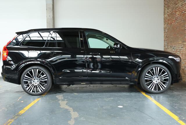 Volvo XC90 T8 Automaat AWD Ultra Dark | Bowers & Wilkins | Luchtvering | Panoramadak | Rondom zichtcamera | 22" Lichtmetalen velgen | Verwarmbare voorstoelen | Verwarmbaar stuurwiel | Massagefunctie voorstoelen | Ventileerbare voorstoelen | Verwarmbare achterbank