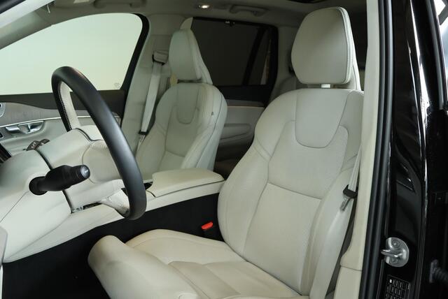 Volvo XC90 T8 Automaat AWD Ultra Dark | Bowers & Wilkins | Luchtvering | Panoramadak | Rondom zichtcamera | 22" Lichtmetalen velgen | Verwarmbare voorstoelen | Verwarmbaar stuurwiel | Massagefunctie voorstoelen | Ventileerbare voorstoelen | Verwarmbare achterbank