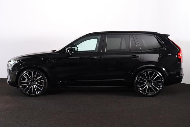 Volvo XC90 T8 Recharge AWD Ultra Dark Exec. Ed. - Luchtvering - Panorama/schuifdak - IntelliSafe Assist & Surround - 360º Camera - Bowers & Wilkins audio - Adaptieve LED koplampen - Verwarmde voorstoelen, stuur & achterbank - Parkeersensoren voor & achter - Elektr. bedienb. voorstoelen met geheugen - Head up display - Draadloze tel. lader - Extra getint glas - 22' LMV