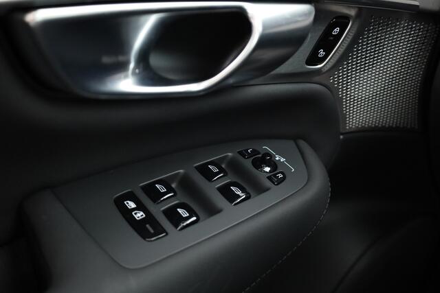 Volvo XC90 2.0 T8 Plug-in hybrid AWD Ultra Dark | Pano | HUD | Luchtvering | 360cam | Stoelventi. | Massage | Elek. Trekhaak | B&W Audio |