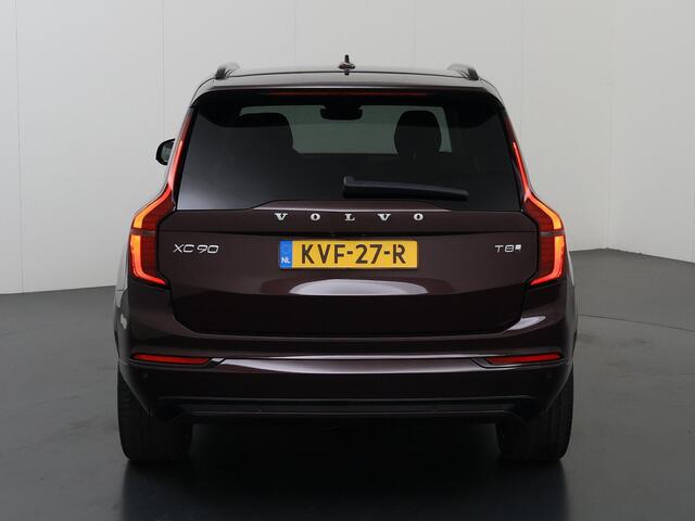 Volvo XC90 2.0 T8 Recharge AWD Plus Bright | SOH 99% | 7-Zitplaatsen | Luchtvering | Ele.verstelbare stoelen + geheugen | Comfortstoelen | 360 Camera | Stuur en stoelverwarming | DAB | Apple CarPlay/Android Auto | Adaptieve Cruise Control | Ele. kofferdeksel | Harman/Kardon |