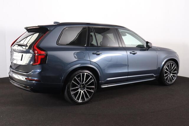 Volvo XC90 T8 Recharge AWD Ultra Dark - Luchtvering - Panorama/schuifdak - IntelliSafe Assist & Surround - Bowers & Wilkins audio - Adaptieve LED koplampen - Parkeercamera achter - Verwarmde voorstoelen, stuur & achterbank - Parkeersensoren voor & achter - Elektr. bedienb. voorstoelen met geheugen - Geventileerde voorstoelen - Head up display - Draadloze tel. lader - Extra getint glas - Inklapbare trekhaak - 22' LMV