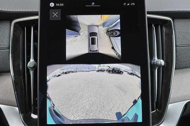 Volvo XC90 T8 Recharge AWD Ultra Dark - Luchtvering - Panorama/schuifdak - IntelliSafe Assist & Surround - Bowers & Wilkins audio - Adaptieve LED koplampen - Parkeercamera achter - Verwarmde voorstoelen, stuur & achterbank - Parkeersensoren voor & achter - Elektr. bedienb. voorstoelen met geheugen - Geventileerde voorstoelen - Head up display - Draadloze tel. lader - Extra getint glas - Inklapbare trekhaak - 22' LMV