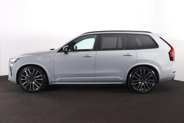 Volvo XC90 T8 Recharge AWD Ultra Executive Dark - Luchtvering - Panorama/schuifdak - IntelliSafe Assist & Surround - 360º Camera - Bowers & Wilkins audio - Verwarmde voorstoelen, stuur & achterbank - Parkeersensoren voor & achter - Elektr. bedienb. voorstoelen met geheugen - Geventileerde voorstoelen - Head up display - Draadloze tel. lader - Extra getint glas - 22' LMV