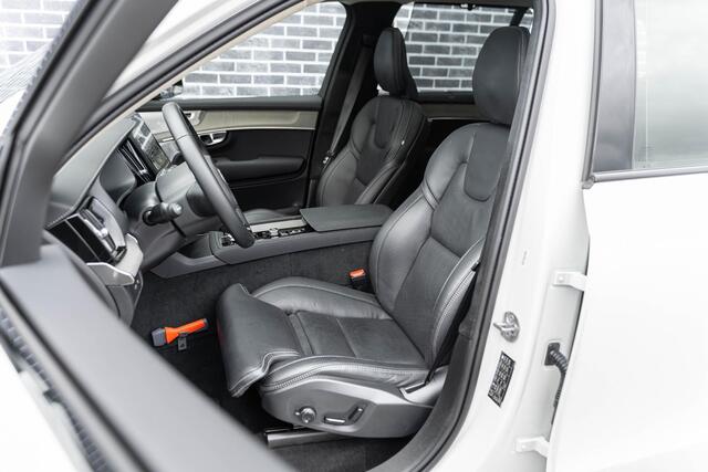 Volvo XC90 2.0 T8 Plug-in Hybrid AWD Ultra Dark | SOH:100% | Trekhaak | Luchtvering | Bowers & Wilkins | Panoramadak | Head-up Display | 360° Camera | Nappaleder | Stoelventilatie | Stoelmassage | Stoelverwarming V+A | Keyless Entry/Start | Adaptive Cruise | BLIS | Google Navigatie | Apple Carplay | Android Auto