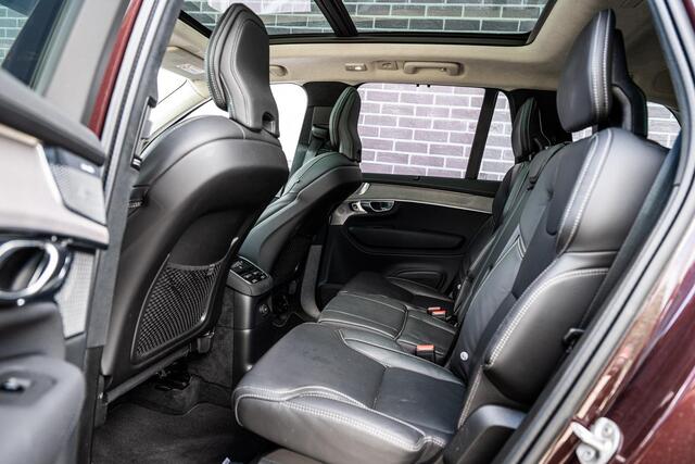 Volvo XC90 2.0 T8 Plug-in hybrid AWD Ultra Dark | SOH:100% | Trekhaak | Luchtvering | Bowers & Wilkins | Panoramadak | Head-up Display | 360° Camera | Nappaleder | Stoelventilatie | Stoelmassage | Stoelverwarming V+A | Keyless Entry/Start | Adaptive Cruise | BLIS | Google Navigatie | Apple Carplay | Android Auto |