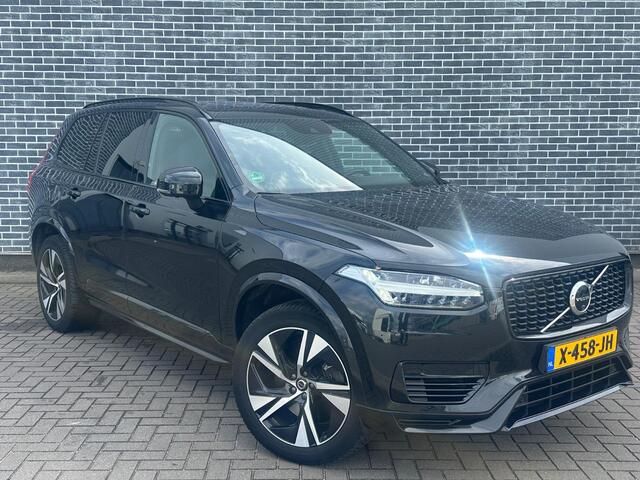Volvo XC90 T8 AWD R-Design | Navigatie | Trekhaak | Adaptieve Cruise Control | Harman Kardon Audio | Panoramadak | Stoel-/Stuurverwarming | 360 Camera | Park Assist | Keyless | LED Koplampen | Lederen Bekleding | Standkachel