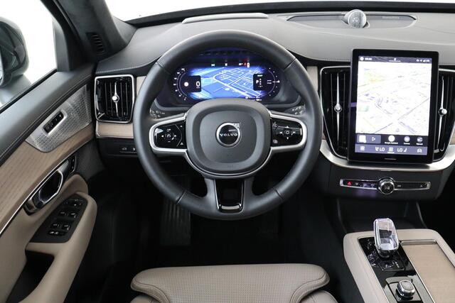 Volvo XC90 II T8 PLUG-IN HYBRID AWD ULTRA DARK -PANO.DAK|BOWERS&WILKINS|GEVENT.LEDER+MASSAGE|360°CAM|HEAD-UP DISP.|PRIVACY.GLAS|TREKHAAK|20"|SoH:99%