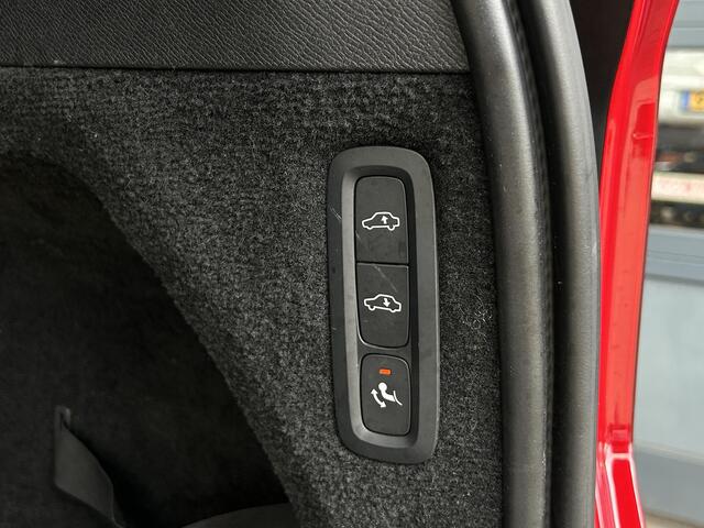 Volvo XC90 2.0 T8 Recharge AWD Inscription | Panoramadak | Luchtvering | Trekhaak
